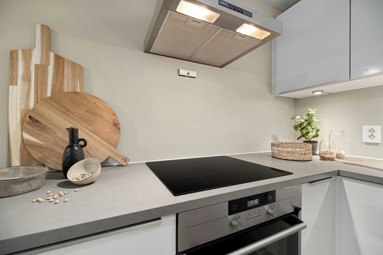 modern kitchen featuring an electric cooktop